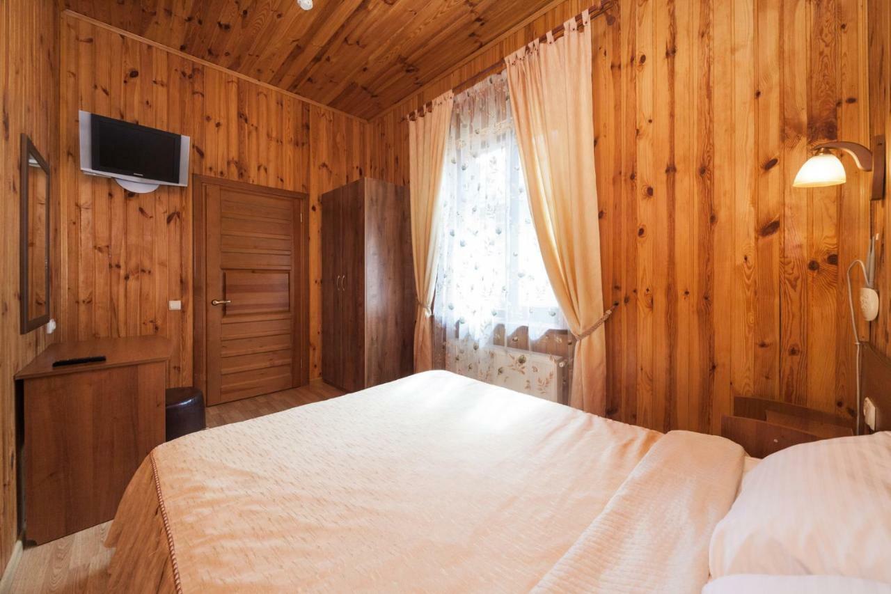 Kompleks Otdykha Elki-palki Tatil parkı Burlach'ya Balka