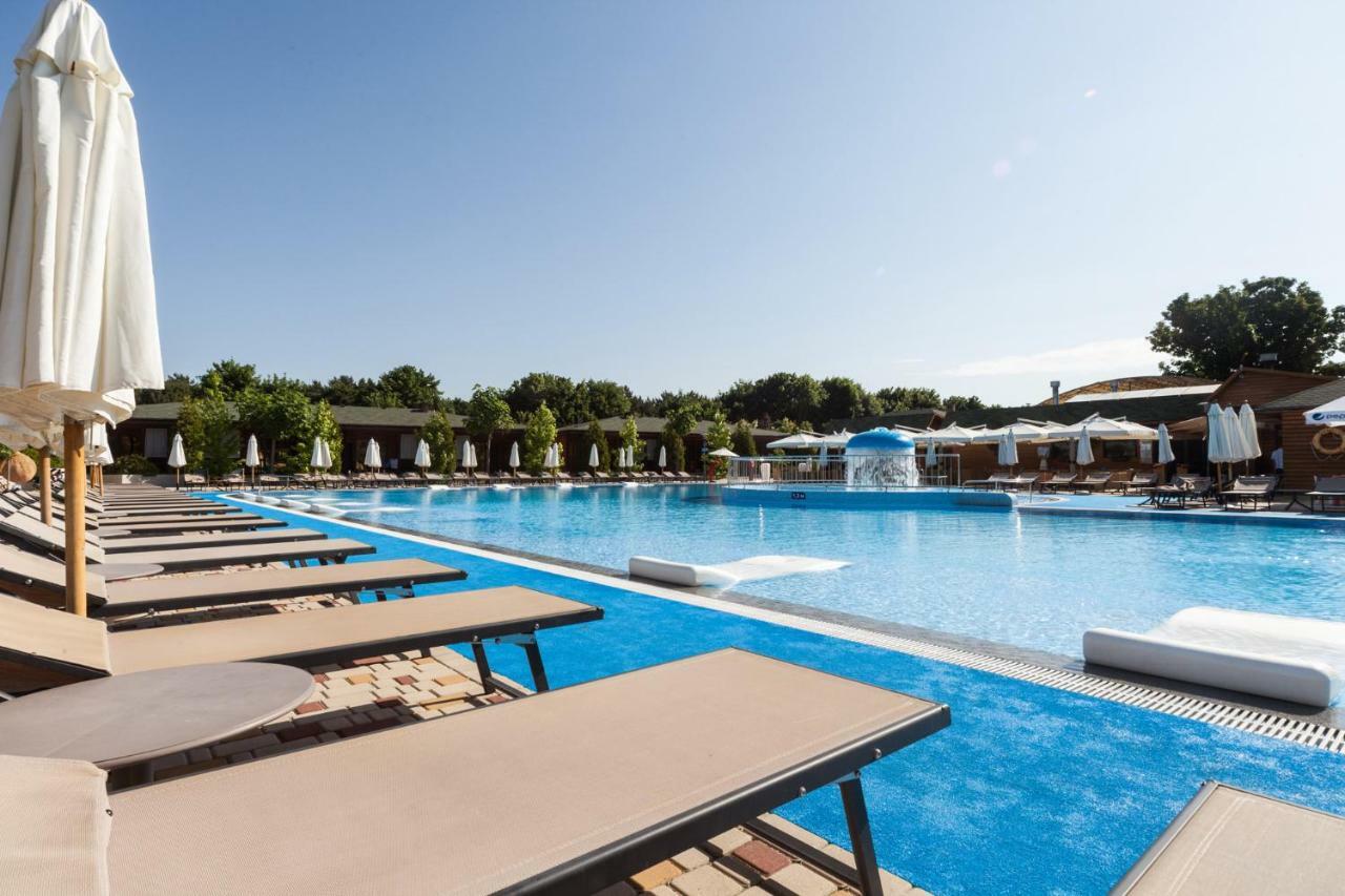 Kompleks Otdykha Elki-palki Holiday park Burlach'ya Balka