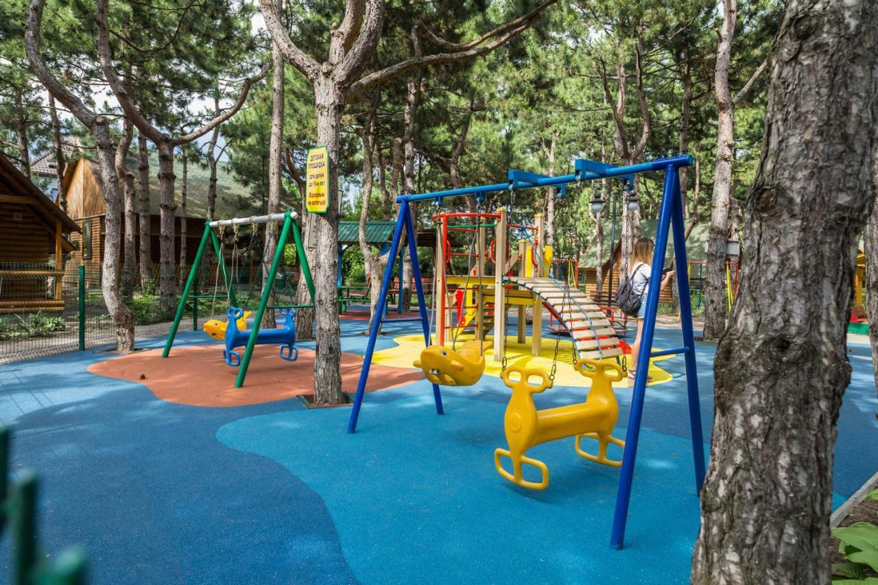 Kompleks Otdykha Elki-palki Ferienpark 3*